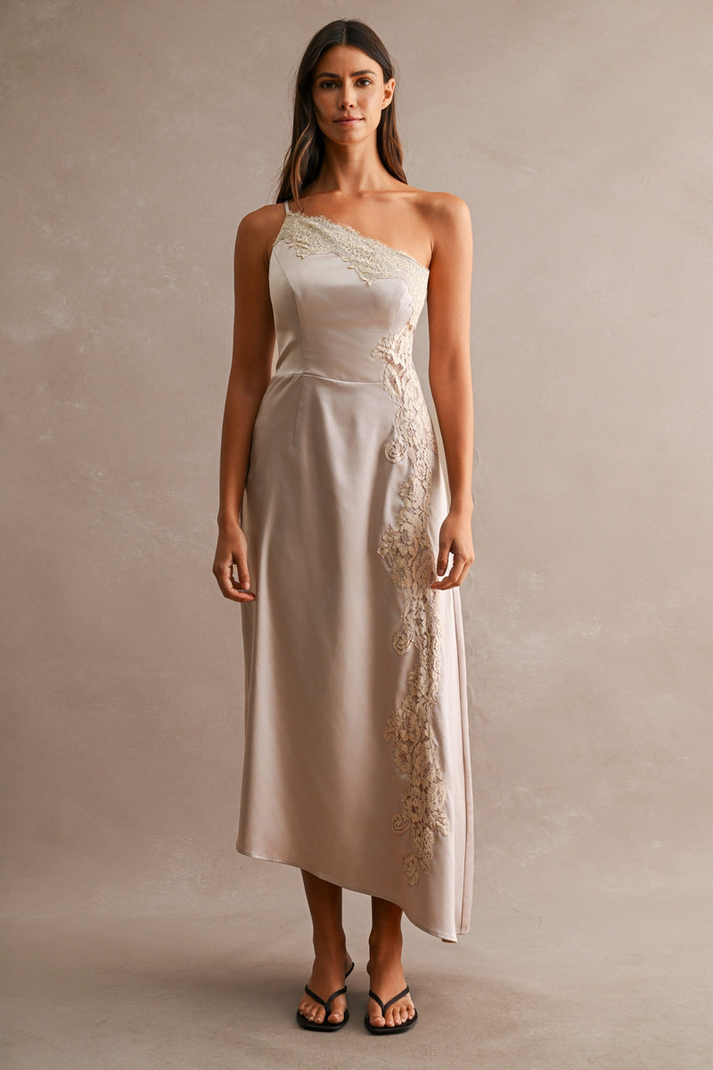 The Fall Dress Edit: How to Style Dresses for Autumn