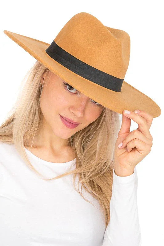 "Women's fashion accessories including jewelry and bags at PRIVILEGE
