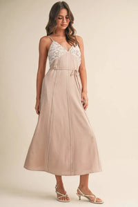 EMBROIDERED CONTRAST MIDI DRESS