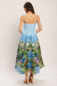 A printed woven midi dress