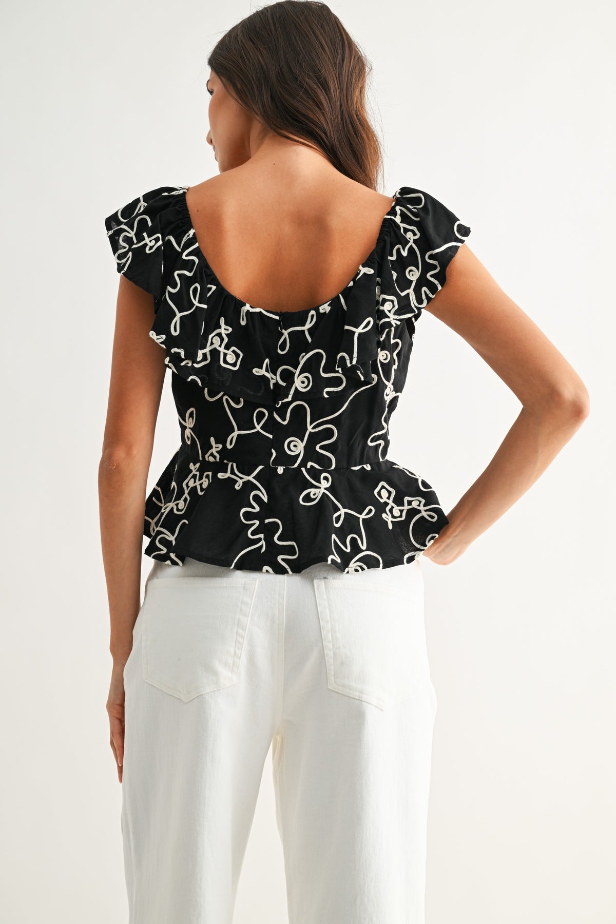 EMBROIDERY TOP