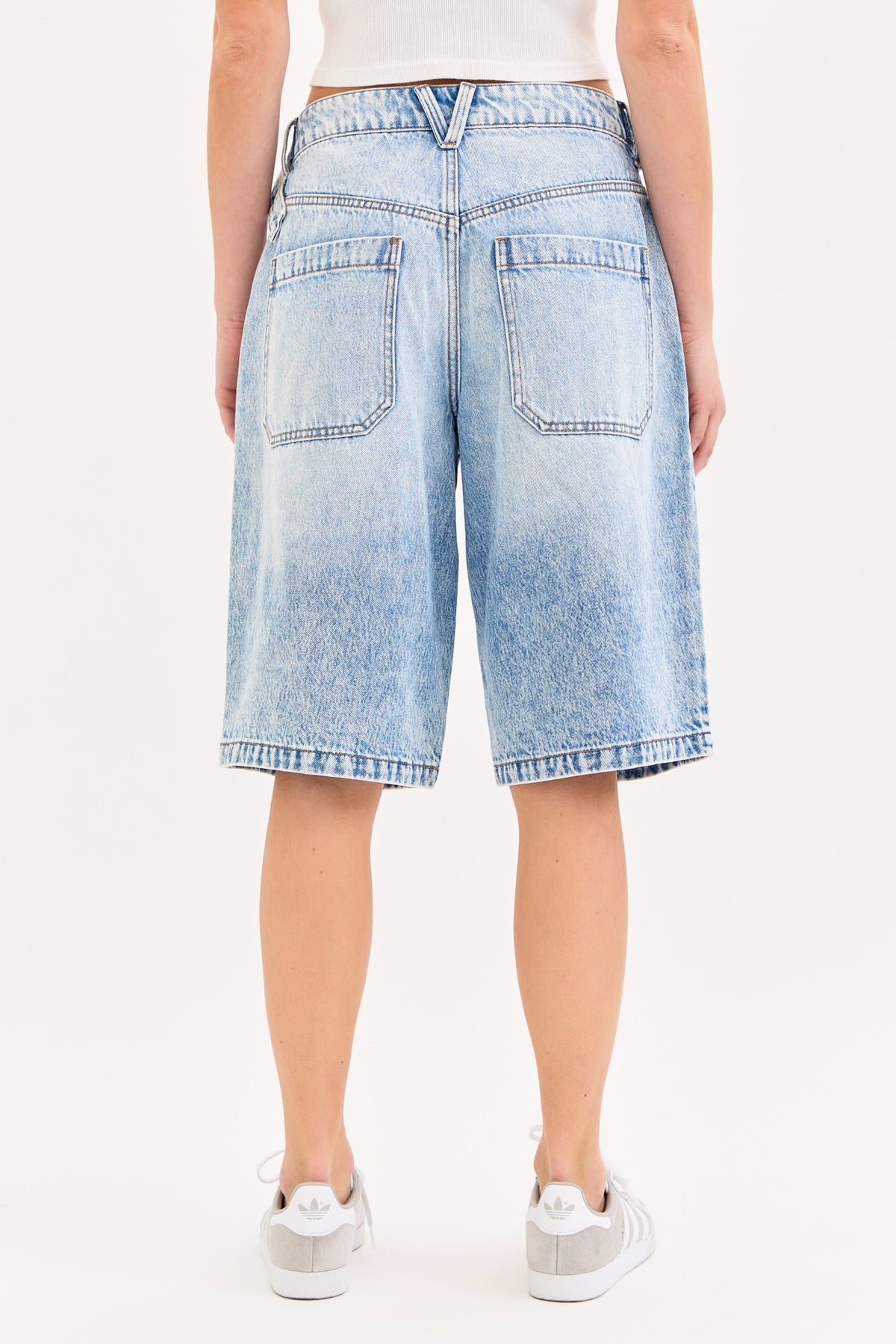 Mid-waisted Skater Baggy Bermuda With Adjustable Side Belt