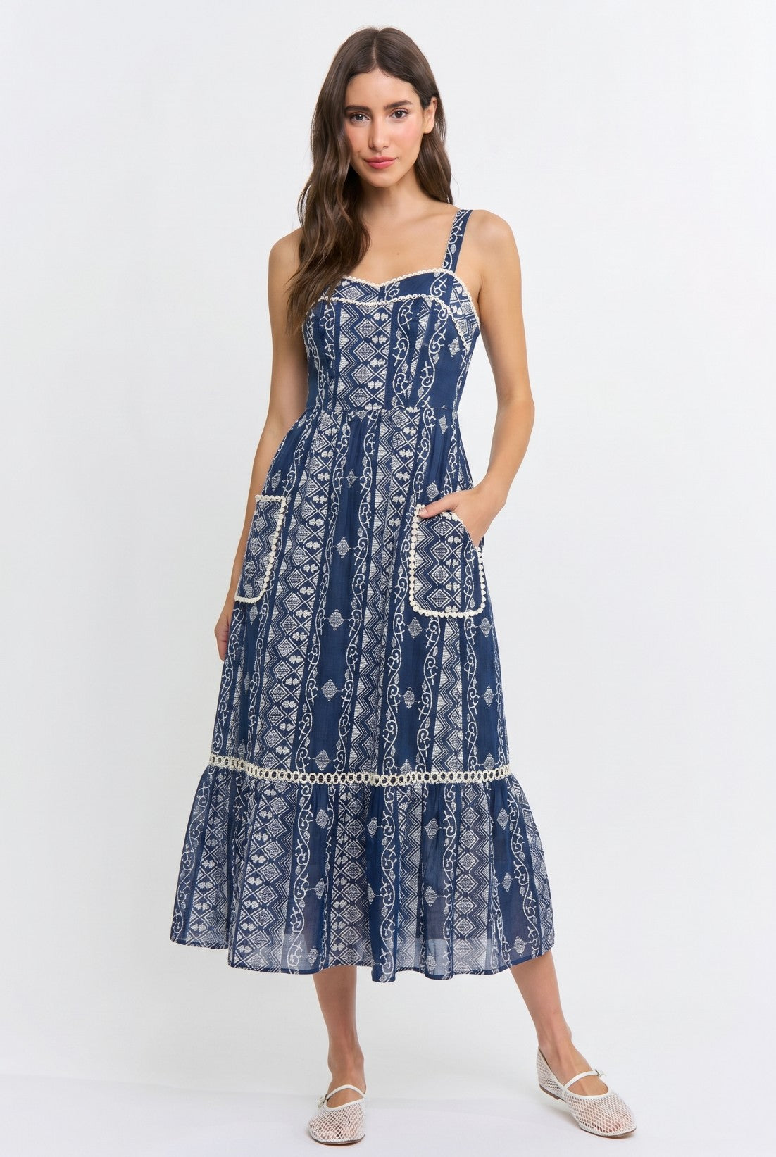 EMBROIDERED MAXI DRESS WITH GEOMETRIC DETAILING