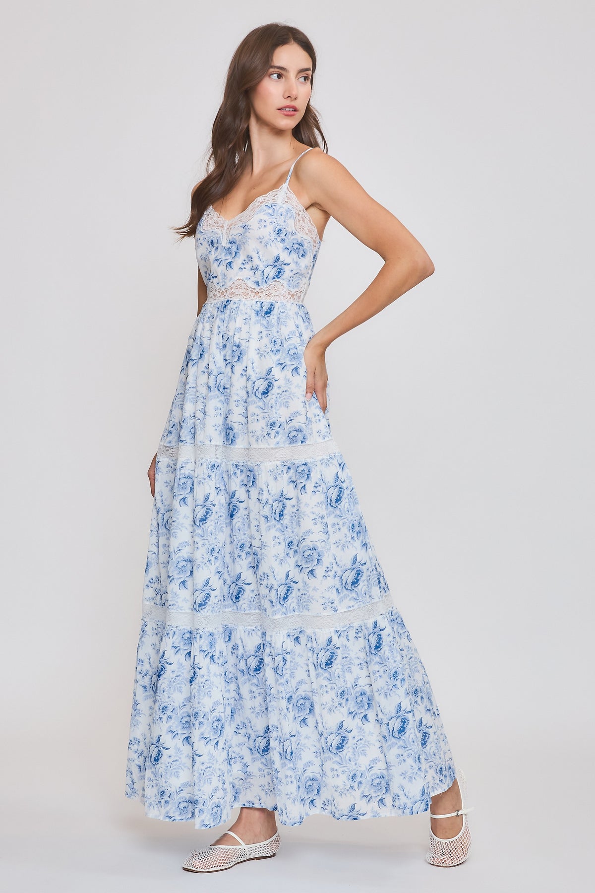BLUE ROSE FLORAL MAXI DRESS WITH LACE TRIM