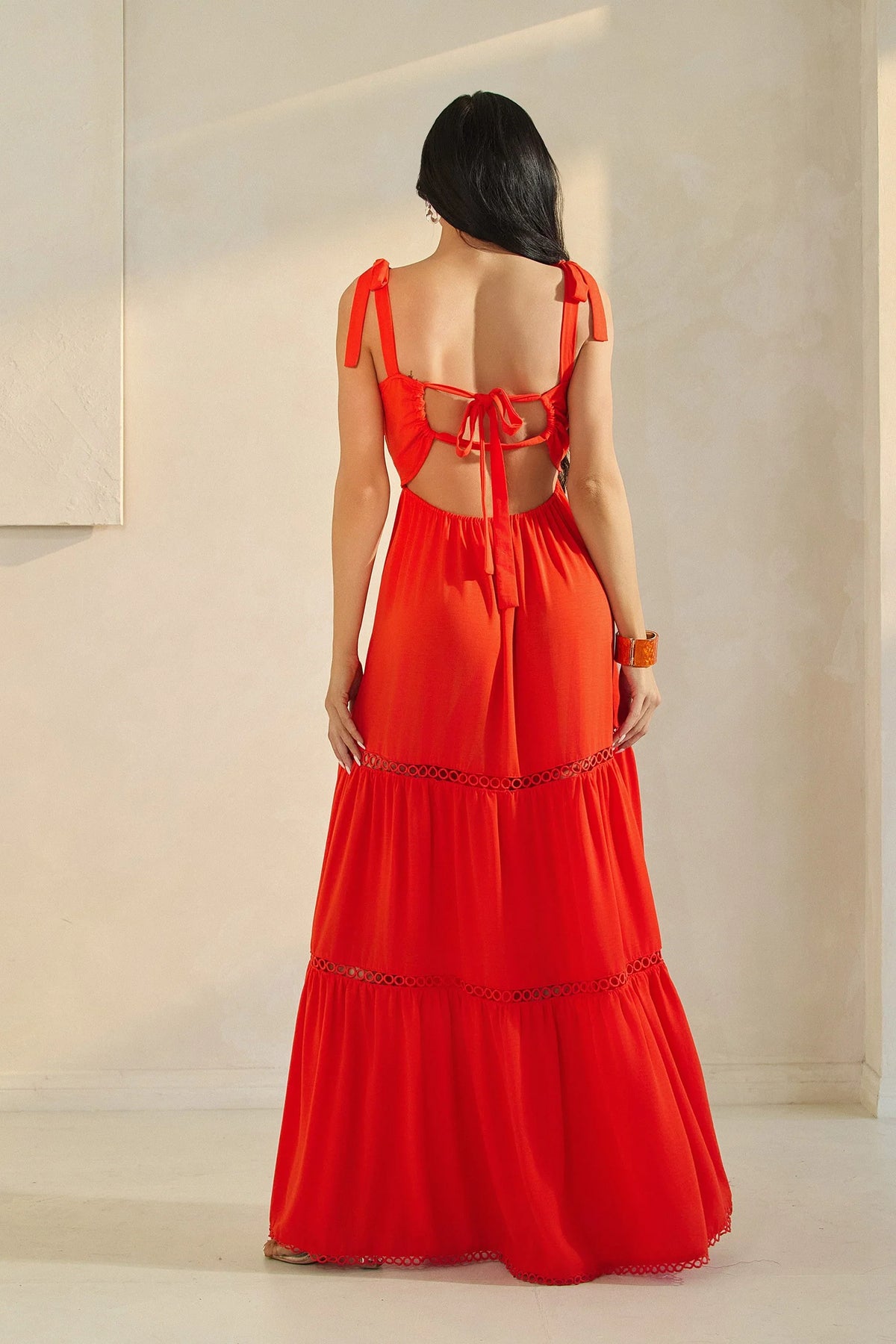 SHOULDER TIE SCALLOP MAXI DRESS
