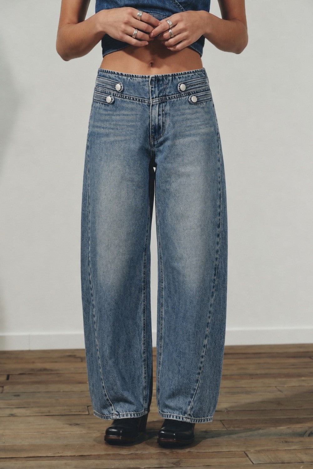Mid Rise Curved Barrel Leg Jeans