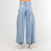 EXTRA WIDE LOOSE WASHED JEANS