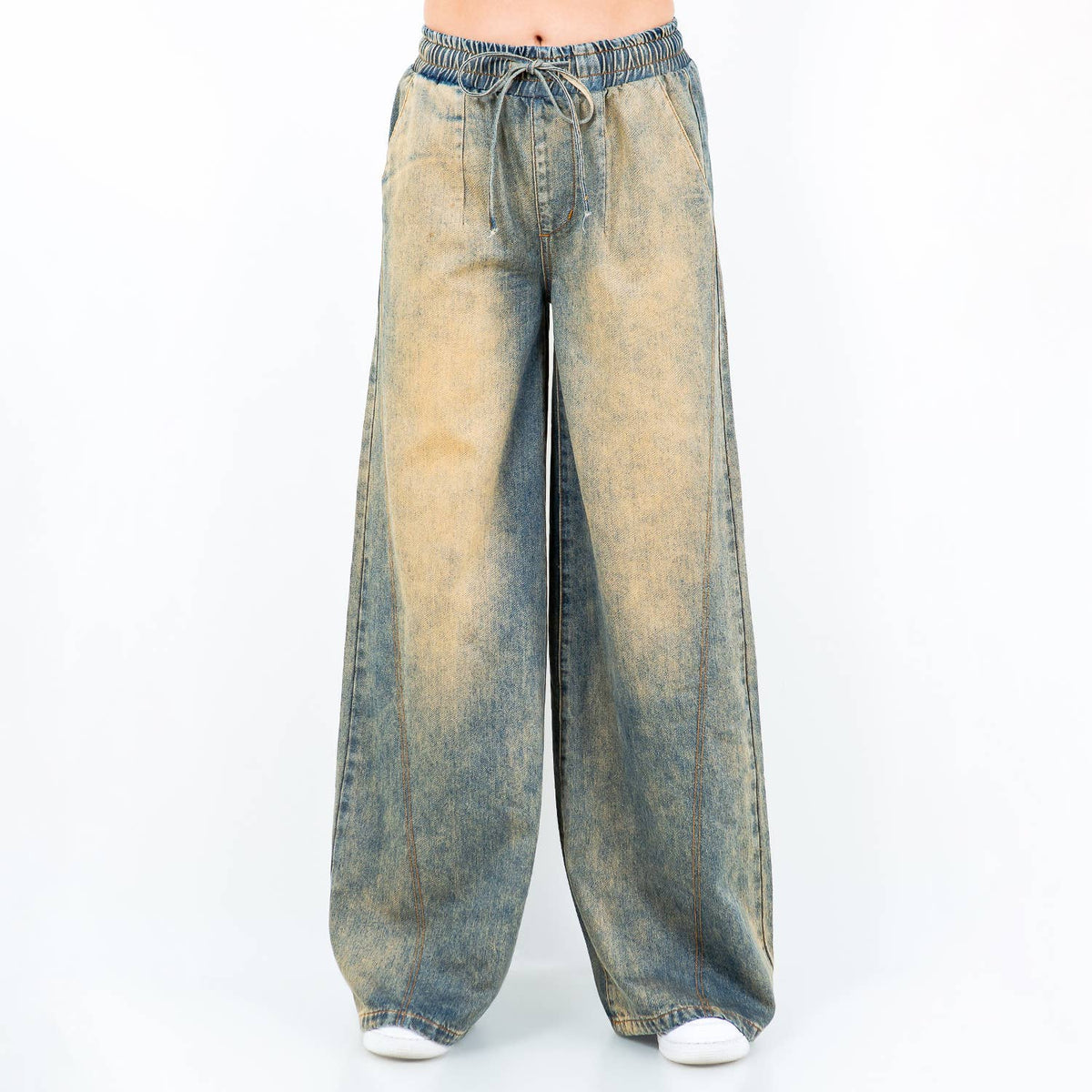 WIDE LEG PULL ON STYLE JEANS