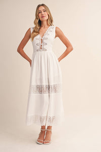 LACE PANEL DETAILED SLEEVELESS V NECK MIDI DRESS