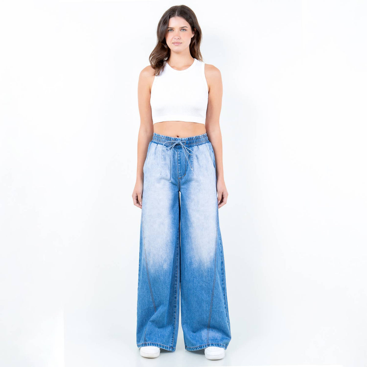 WIDE LEG PULL ON STYLE JEANS