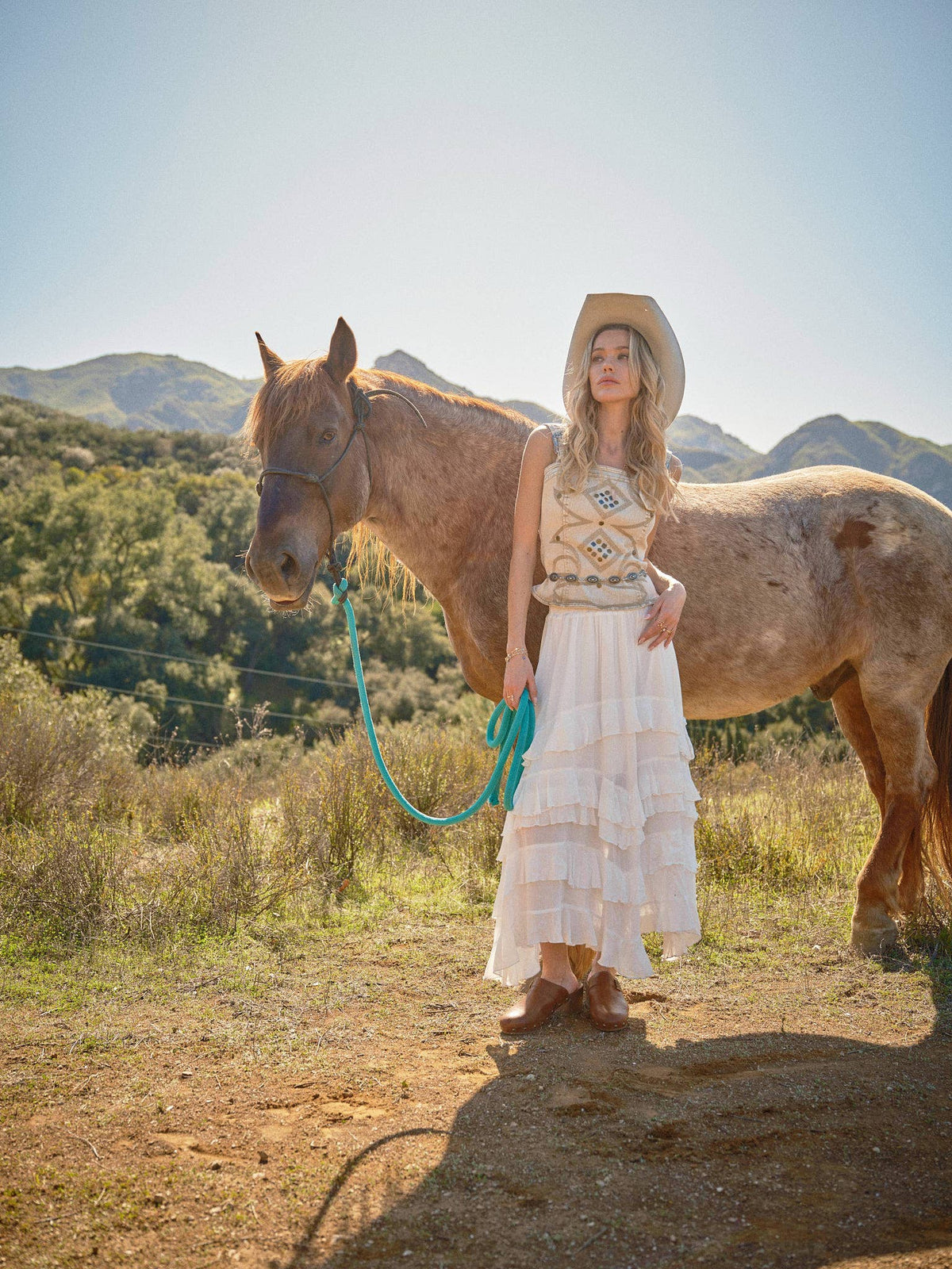 WESTERN BUCKLE STRAP EMBROIDERED DENIM TOP