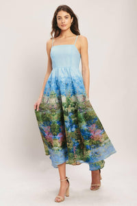 A printed woven midi dress